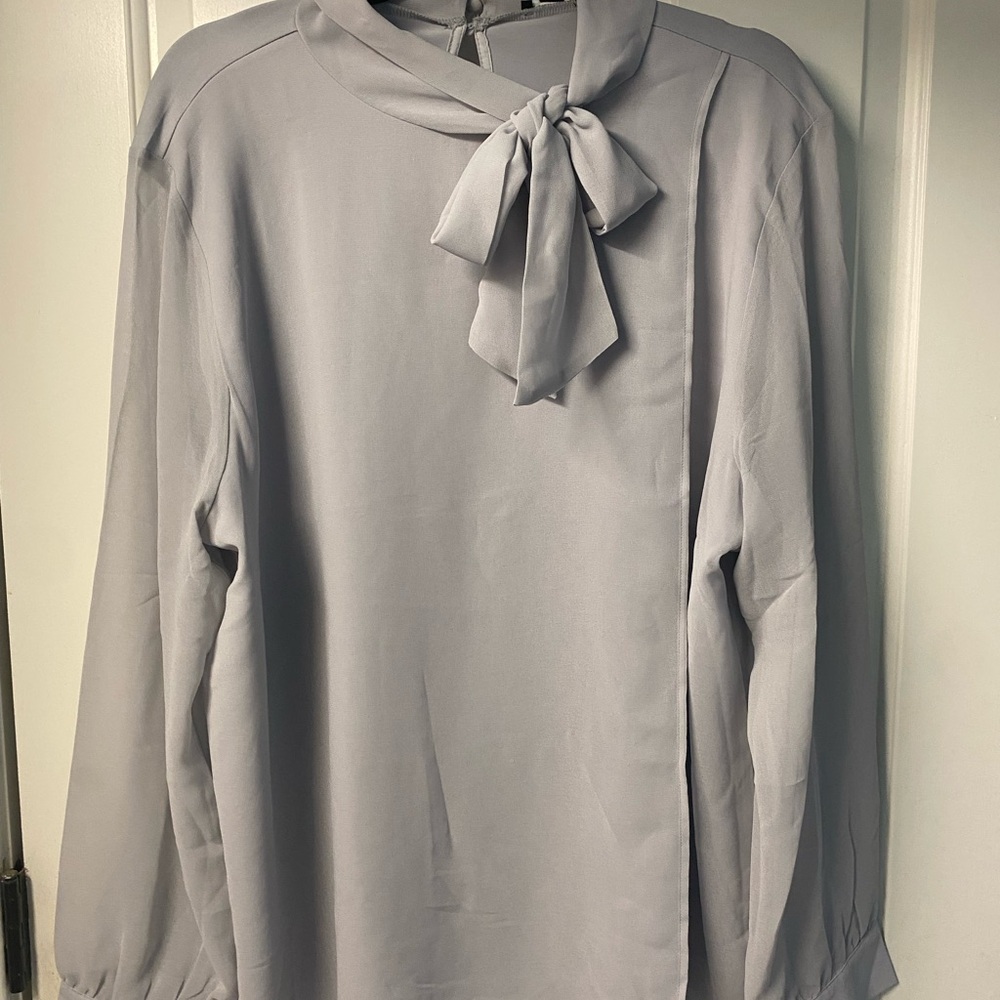 Loft Elegant Gray Women's Blouse with Bow